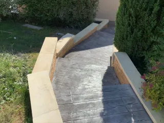 Hormigón impreso vertical pulido