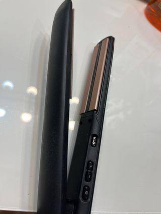 Plancha de pelo Remington Beige y Plateada