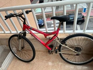 Bicicleta Montaña Roja Doble Suspensión