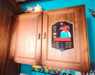 Lote Armario Colonial Madera y mueble auxiliar . L