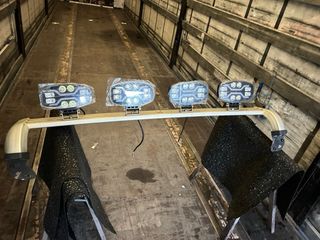 Barra Faros Volvo FH4 Cabina Baja, faros nuevos.