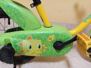 Bicicleta BTWIN de 14 con ruedines