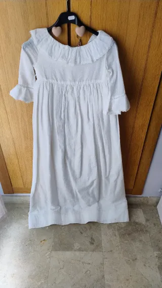 Traje de Comunión Blanco Talla 10. Tejido plumeti.