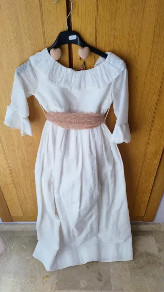 Traje de Comunión Blanco Talla 10. Tejido plumeti.