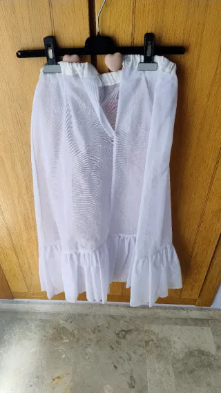 Traje de Comunión Blanco Talla 10. Tejido plumeti.