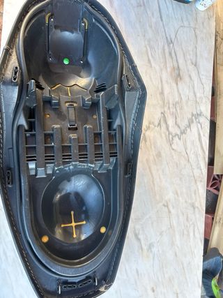 Asiento Yamaha Xmax