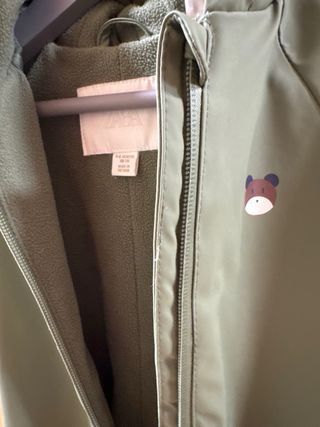 Buzo impermeable bebé ZARA