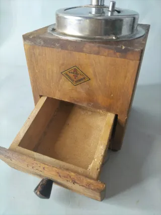 Molinillo de café Brevetti antiguo