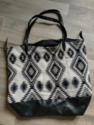 Bolsa grande geométrica