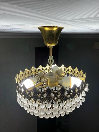 Lámpara de araña dorada con cristales Mas pequeña