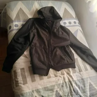 Chaqueta impermeable forro polar