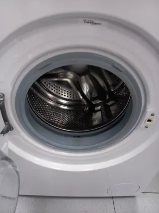 Lavadora marca winia 6kg 1000rpm A++