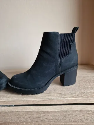 Botines ONLY negros talla 40