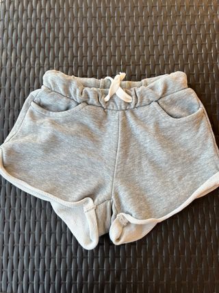 CONJUNTO SHORTS BERSHKA / CAMISETA EL NIÑO