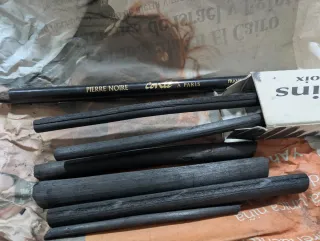 Set carboncillos Pēbéo y Pierre Noire