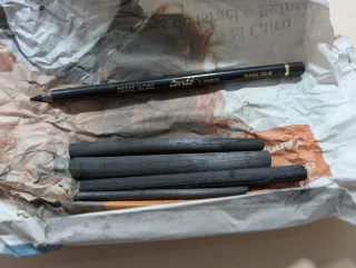 Set carboncillos Pēbéo y Pierre Noire