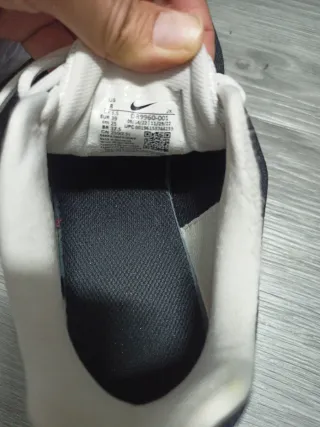 Zapatillas Nike Negras y Blancas