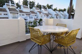 Piso en alquiler en Los Naranjos - Las Brisas en Marbella