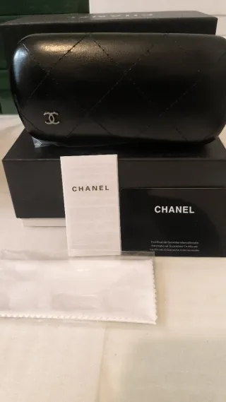 Gafas Chanel Negras y Doradas