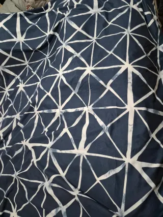 Copripiumino blu e bianco fantasia geometrica