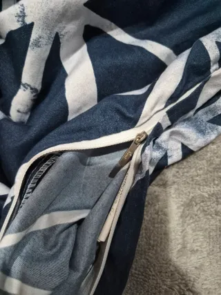 Copripiumino blu e bianco fantasia geometrica