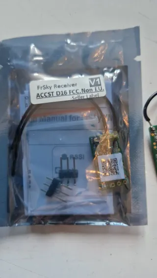 3 Receptores FrSky XM+ D16 FCC