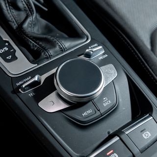 Audi Q2 2022 S Line 150cv