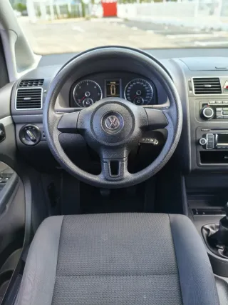 Volkswagen Touran 2012