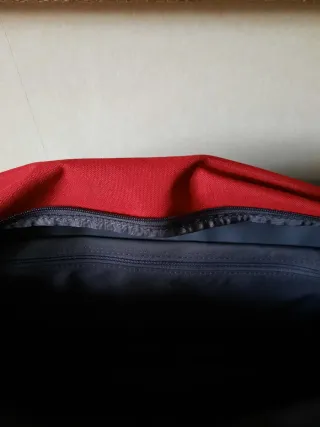 Bandolera juvenil roja y gris