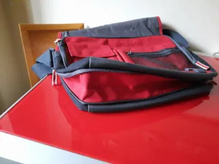 Bandolera juvenil roja y gris