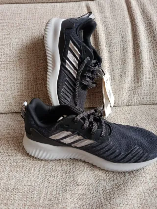 Zapatillas Adidas Unisex Negras y Grises