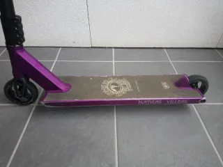NKD SCOOTER FREESTYLE MATHIAS VILLERS. PATINETE