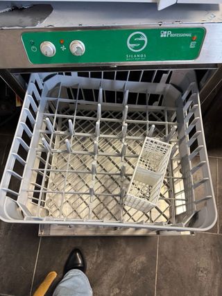 Lavavajillas industrial E-40-HL, muy poco uso