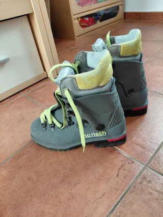 Botas Alpinismo Koflach Mujer. Poco uso.