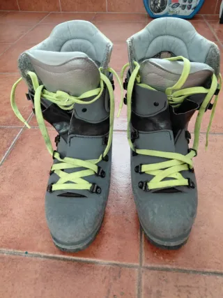 Botas Alpinismo Koflach Mujer. Poco uso.