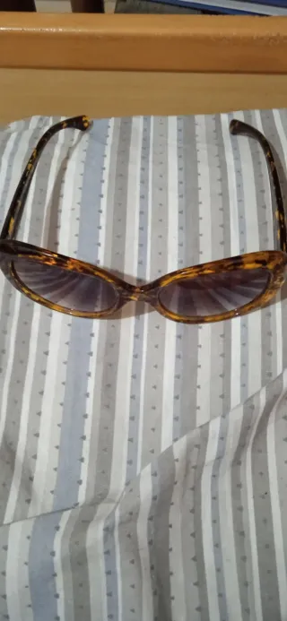 Occhiali da sole Faberlic marroni