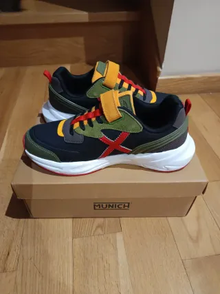 Zapatillas Munich niño Talla 38 sin estrenar