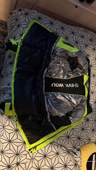 Chaqueta de esquí Evil Wolf verde y negra nueva