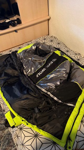 Chaqueta de esquí Evil Wolf verde y negra nueva