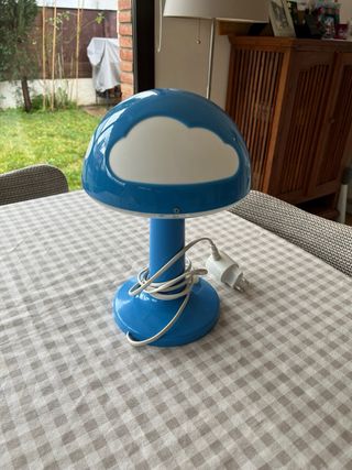 Lámpara infantil IKEA SKOJIG azul