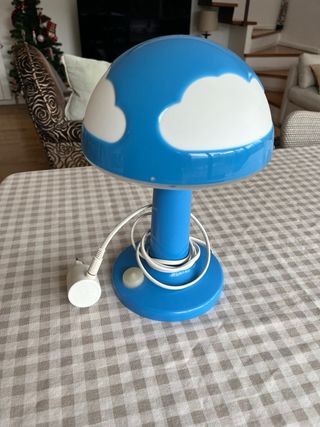 Lámpara infantil IKEA SKOJIG azul