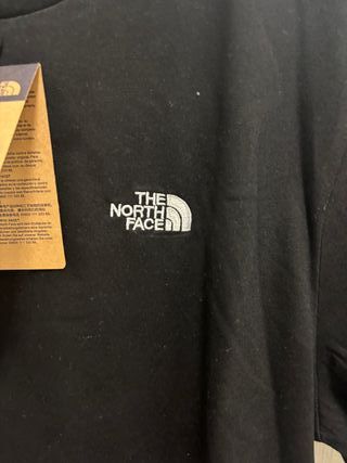 Camiseta The North Face Negra