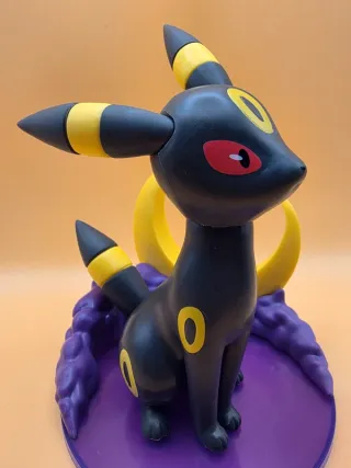 Action Figure Umbreon Pokémon Diorama Lunare