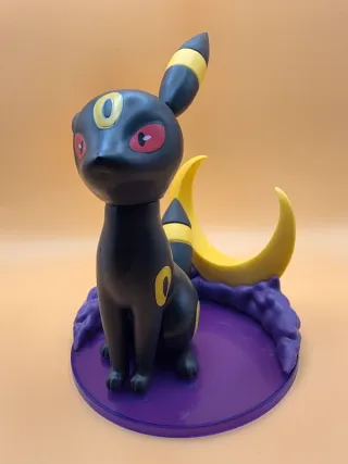 Action Figure Umbreon Pokémon Diorama Lunare