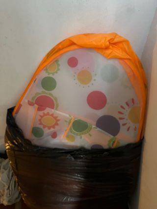 Castillo y piscina de bolas para niños