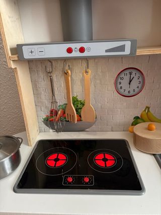 Cocina de madera infantil con accesorios