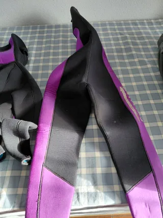 Neopreno Mujer Morado y Negro
