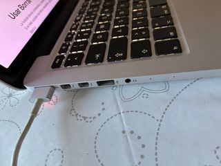 MacBook Pro Retina 13 2013 2.6GHz con cargador