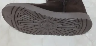 Botas marrones de piel vuelta