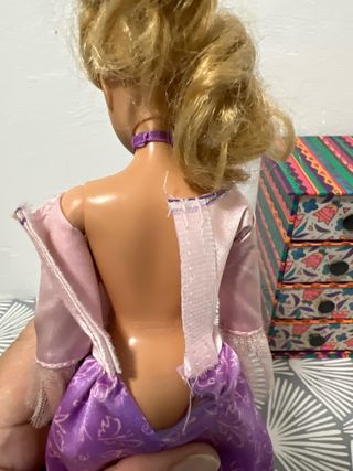 Barbie La Principessa dell'Isola Rosa
